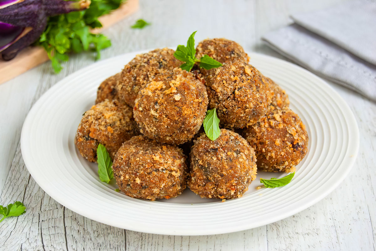 Baked eggplant meatballs the Calabrian recipe Bottega di Calabria